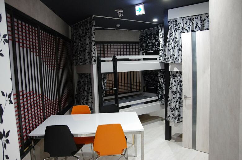 Hostal Sora Hostel