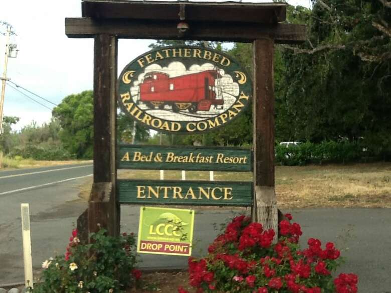 Featherbed Railroad Bed And Breakfast Resort