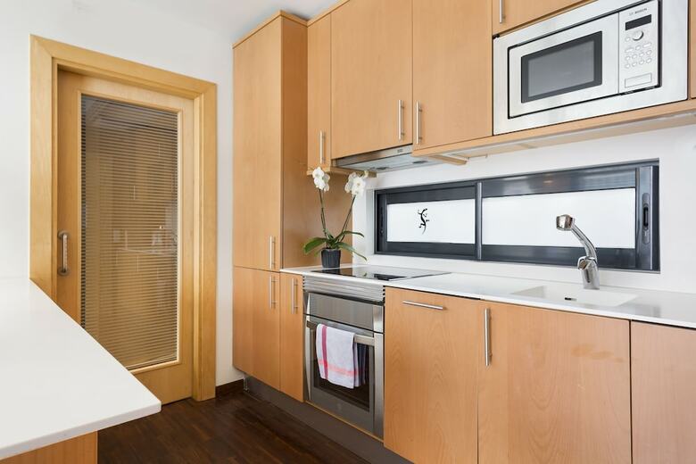 My Space Barcelona Executive Apartments Center
