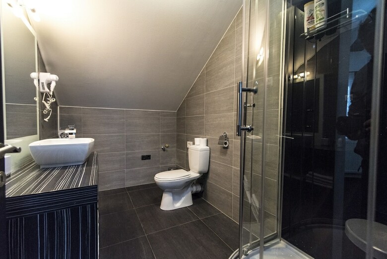 Hotel Cool Zagreb Airport