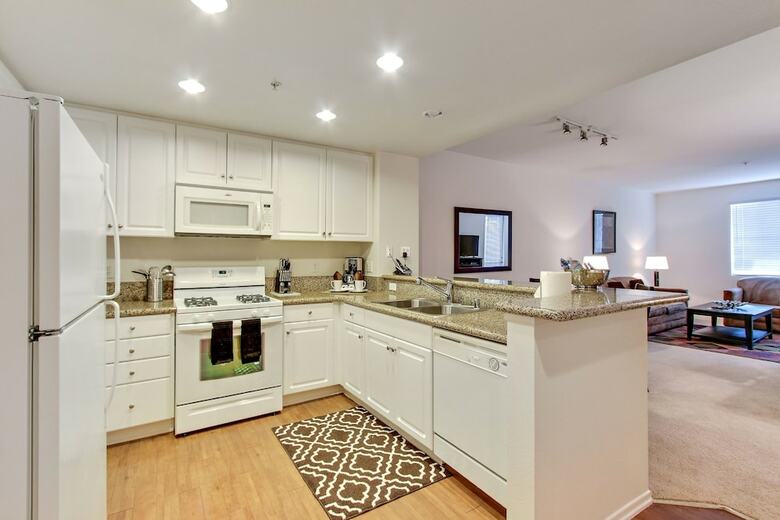 Apartamentos Global Luxury Suites At The Village