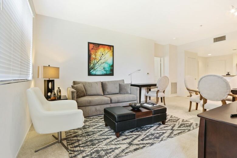 Apartamentos Global Luxury Suites At The Village