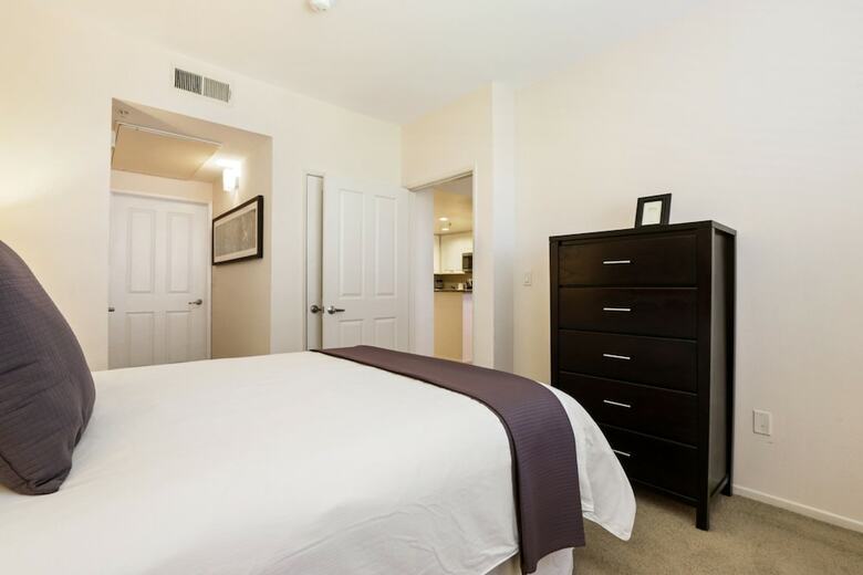 Apartamentos Global Luxury Suites At The Village