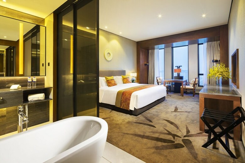 Hotel Wyndham Grand Plaza Royale Kaidi