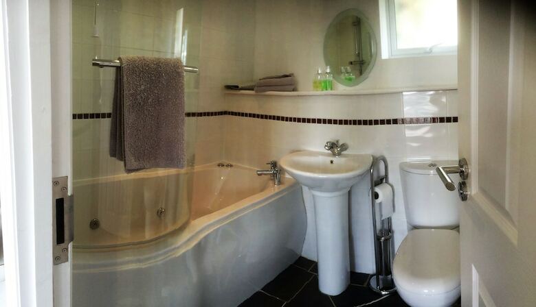 Hotel Gosfield Lake Resort