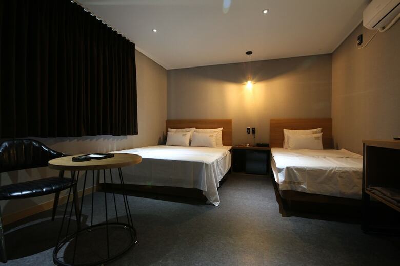 Hotel Youain