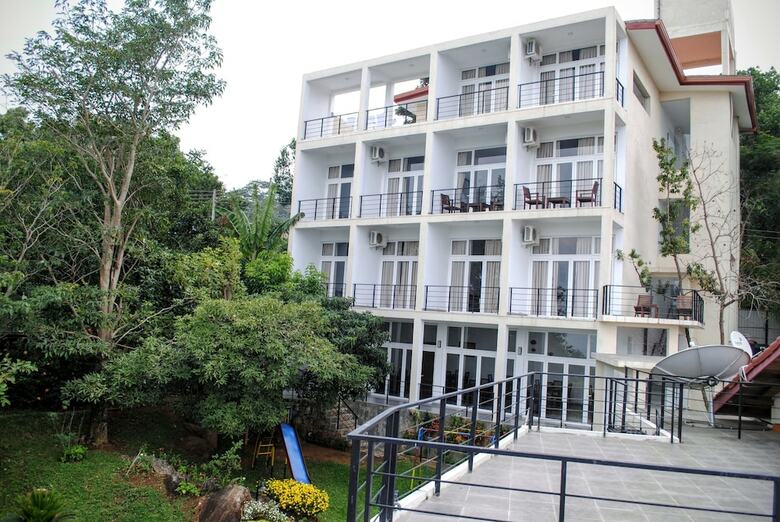 Hotel The Kandyan Villa