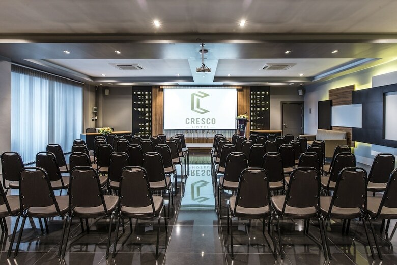 Cresco Hotel Buriram