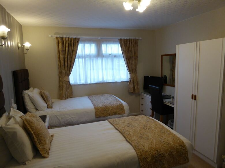 Hotel The Berwick - Over 40's Only