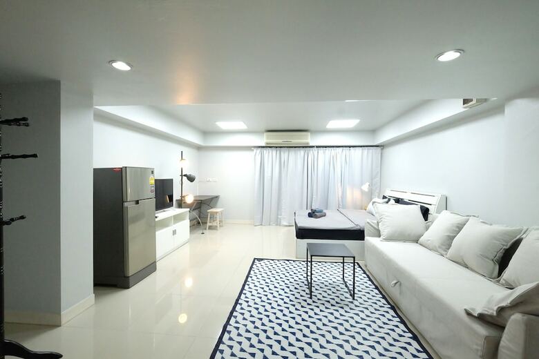Hotel S Apartment