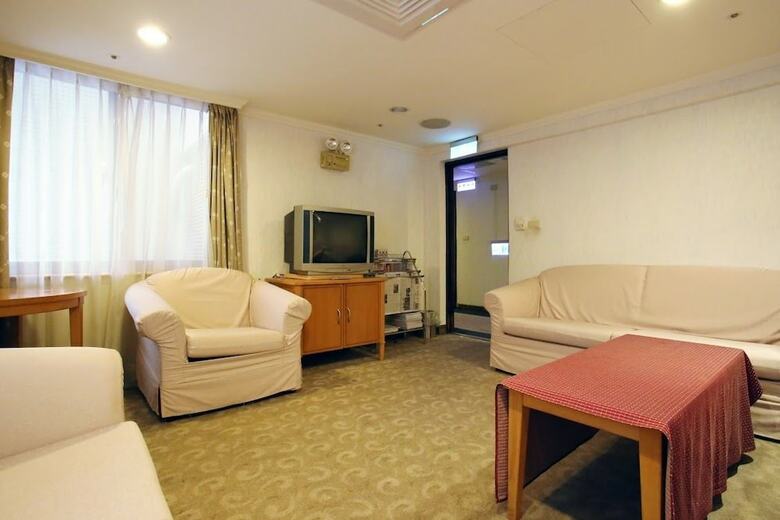 The Koos Hotel