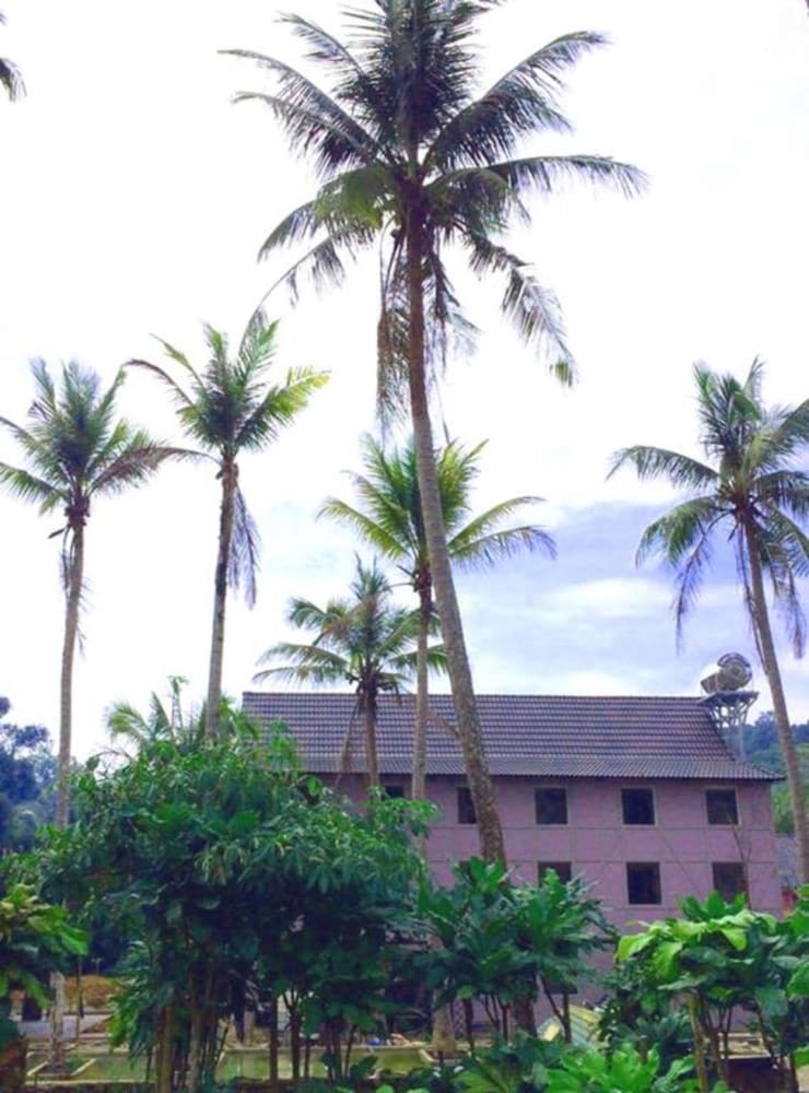 Coco Valley Hotel & Restaurant