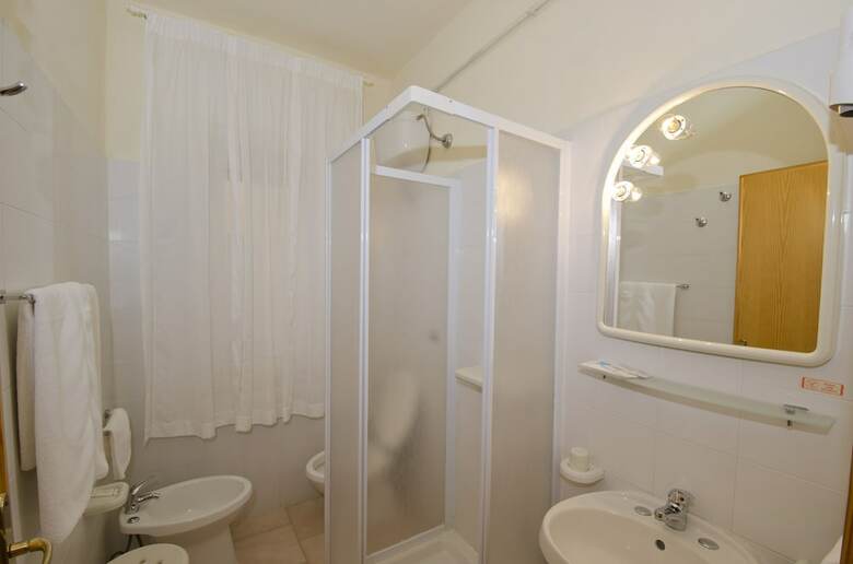 Hotel Gabbiano - Agenzia Isola Rossa