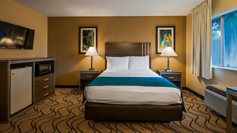 Surestay Plus Hotel By Best Western Sacramento North