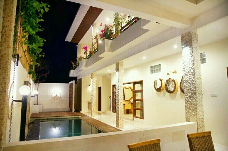Villa Poetra Balangan