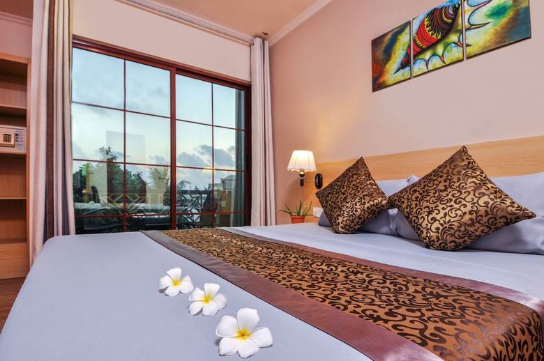Triton Beach Hotel & Spa