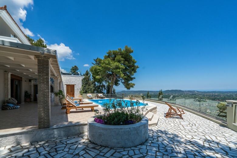 Castelli Luxury Villa