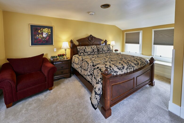 Avenue Hotel Bed & Breakfast