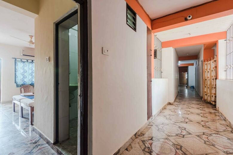 Hotel Oyo 5651 Stayout Near Baga Beach