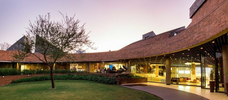 Fnb Conference Centre And Hotel