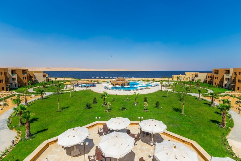 Byoum Lakeside Hotel