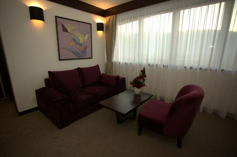 Malak Regency Hotel