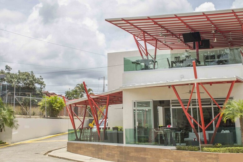 Pz Country Club Hotel & Spa