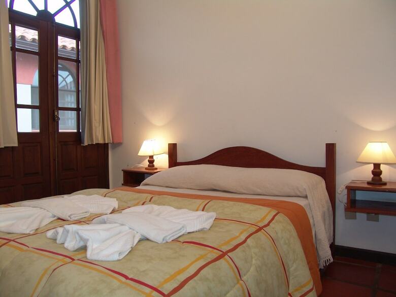 La Alhambra Apart Hotel