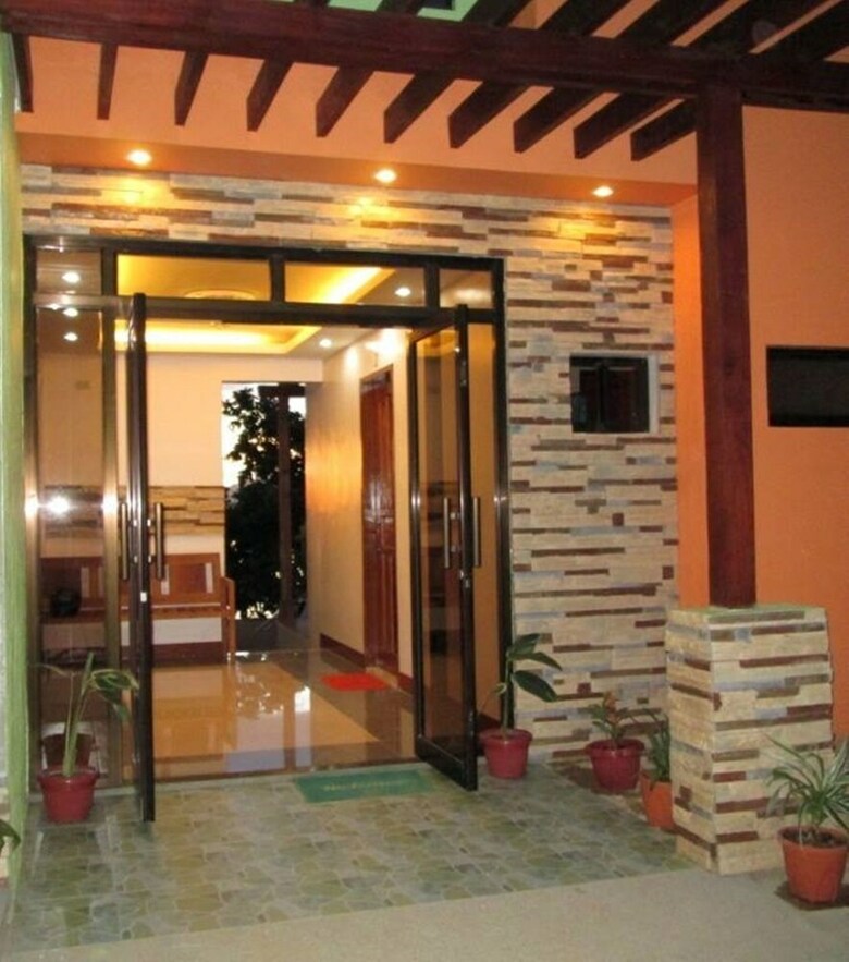 Desert Rose Hotel