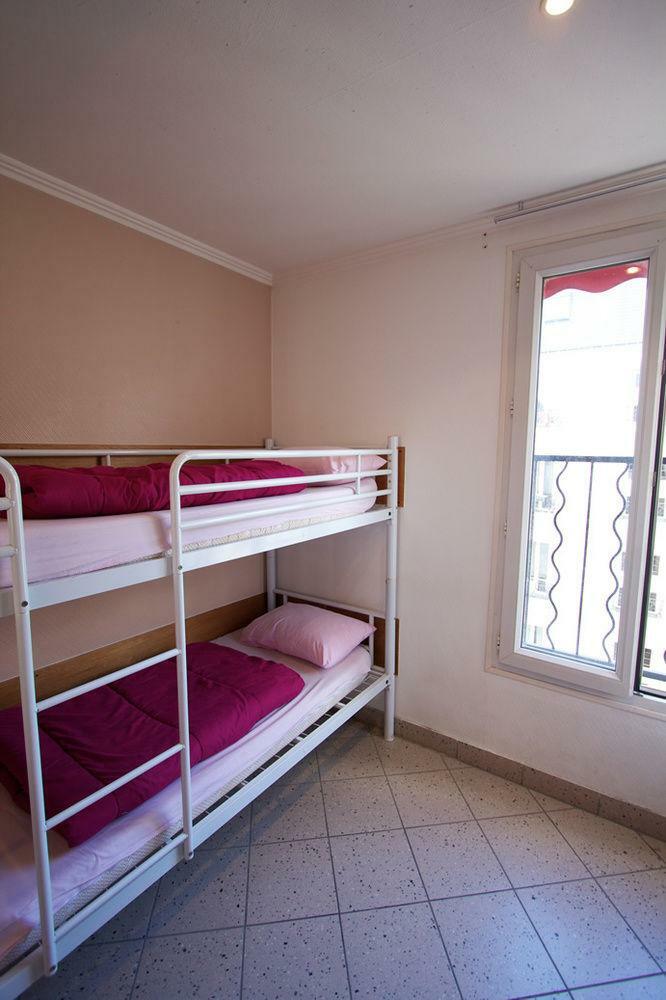 Hostal Bastille Hostel