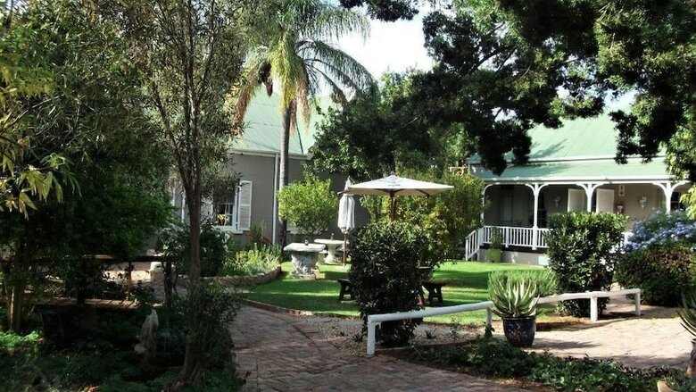 Hotel Housemartin Guest Lodge
