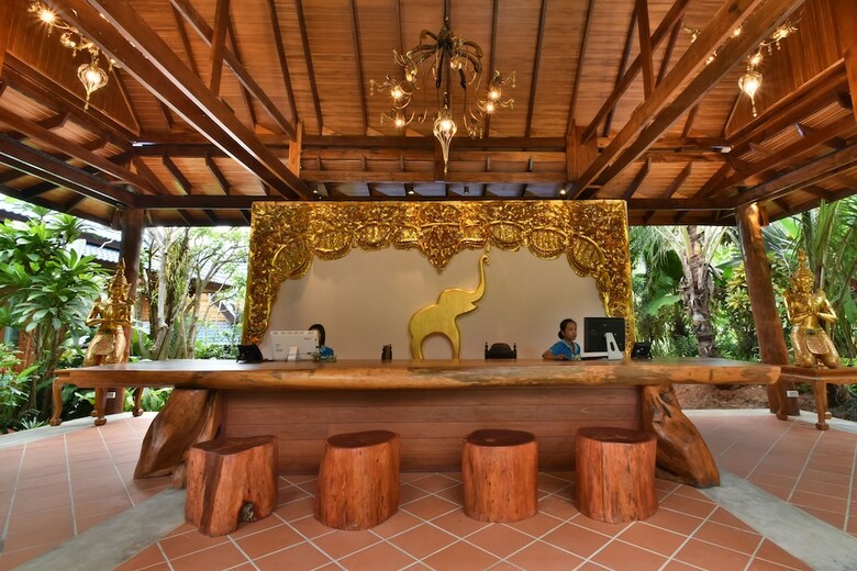 Hotel The Nine Thipthara Klongson Resort
