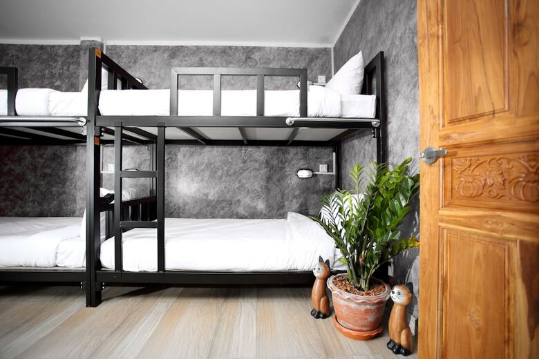 Hostal Thai Cat Hostel Bb Bangkok