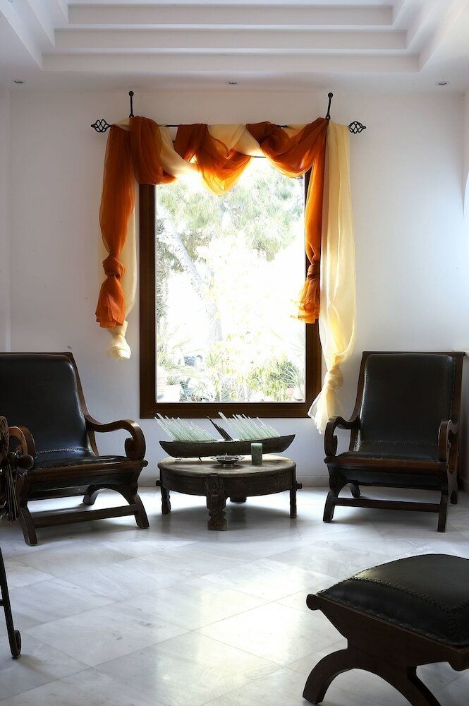 Hotel Meltemi Excelsior Suites And Spa