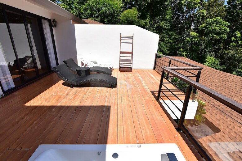 Hotel Asara Private Beach Resort