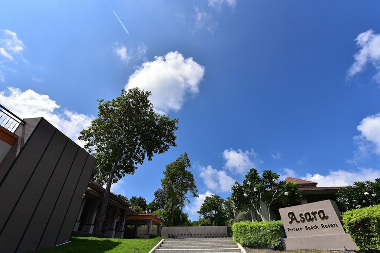 Hotel Asara Private Beach Resort