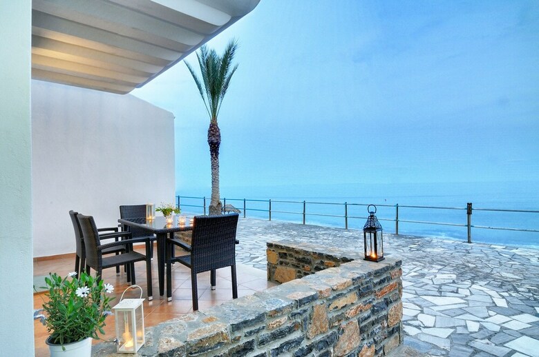 Apartamentos Myrtos Mare Suites