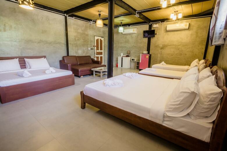 Hotel Riverpool Resort