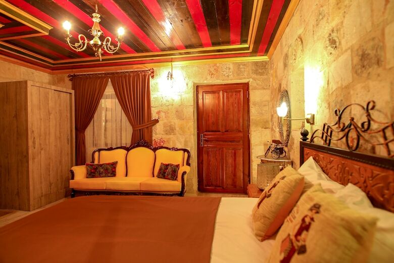 Bedrock Cave Hotel -adults Only