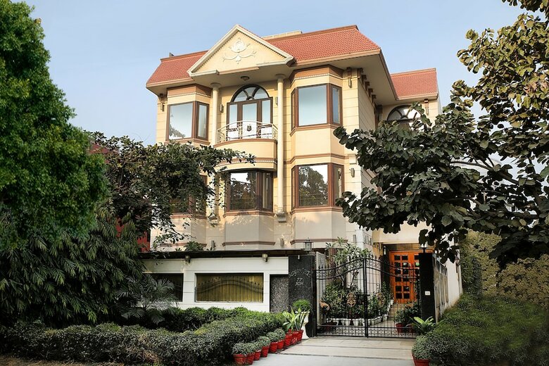 Hotel Ahuja Residency Cyber City II
