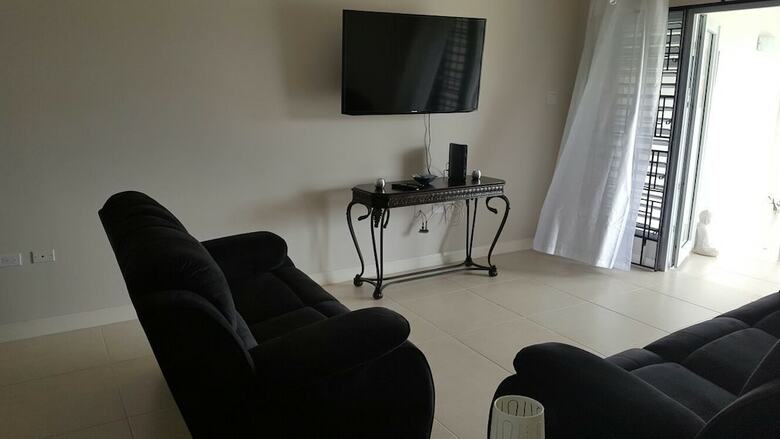 Fern Court Apartment With Oceanic View III