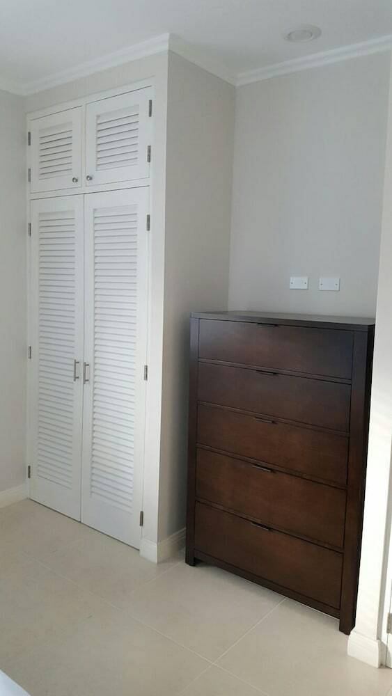 Fern Court Apartment With Oceanic View III
