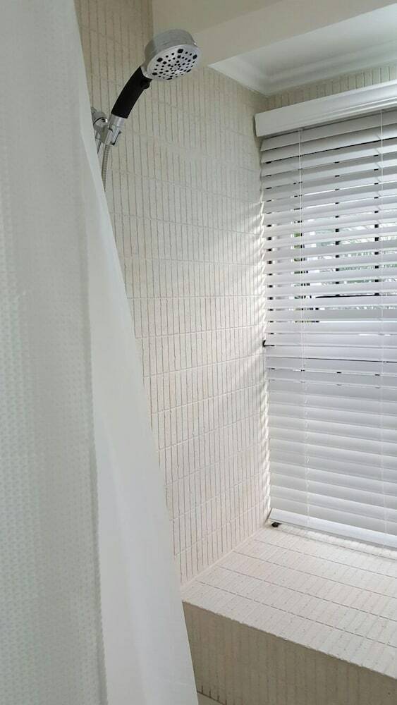 Fern Court Apartment With Oceanic View III