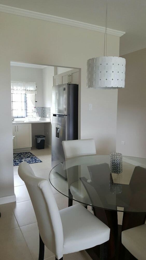 Fern Court Apartment With Oceanic View III