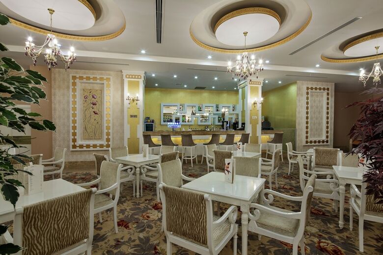 Hotel Crystal Tat Beach Golf Resort & Spa- All Inclusive