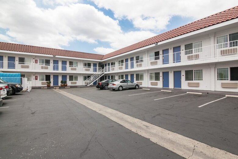 Motel 6 Norwalk