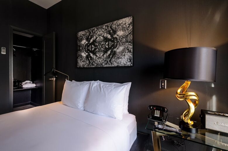 Tuck Hotel