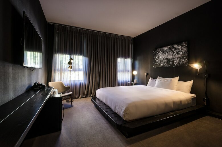 Tuck Hotel