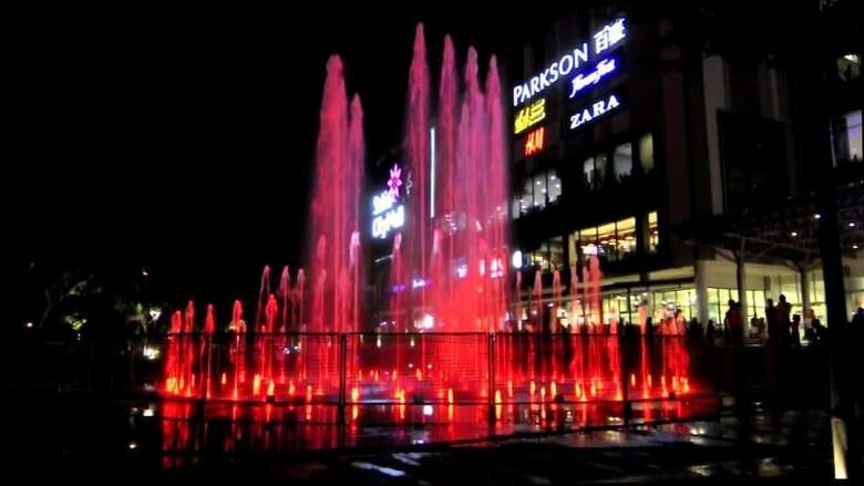 Hotel De Houz - Trefoil Setia Alam Home Stay