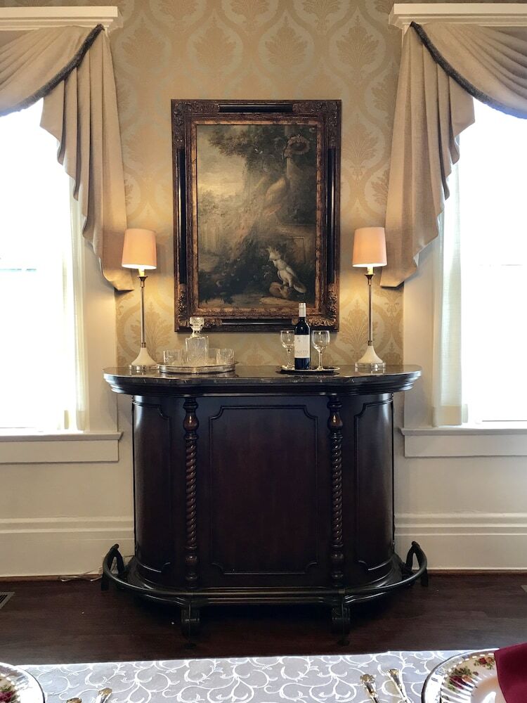 The Pepin Mansion Historic B&B